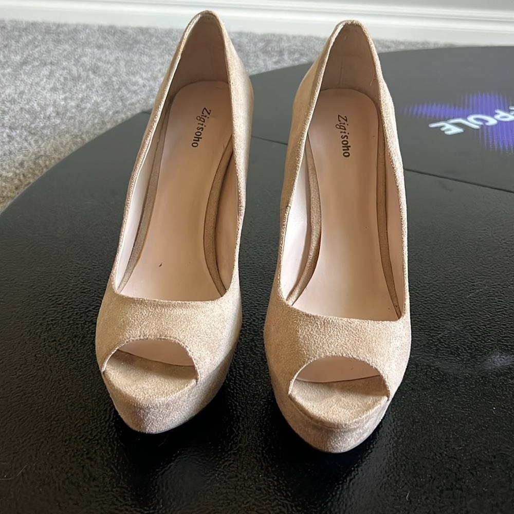 Zigi Soho Beige Suede High Heels